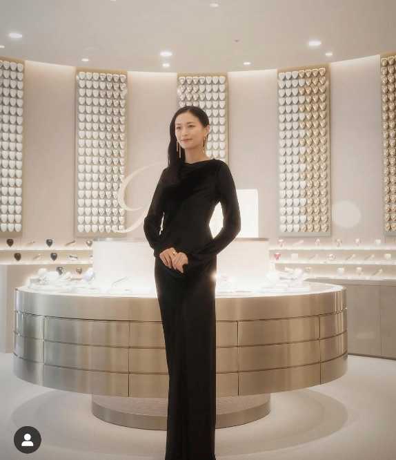 Instagram:榮倉奈々(@nana_eikura)より