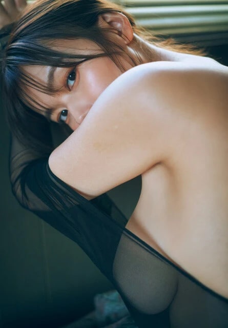 『週刊プレイボーイ』のグラビアに登場した和地つかさ