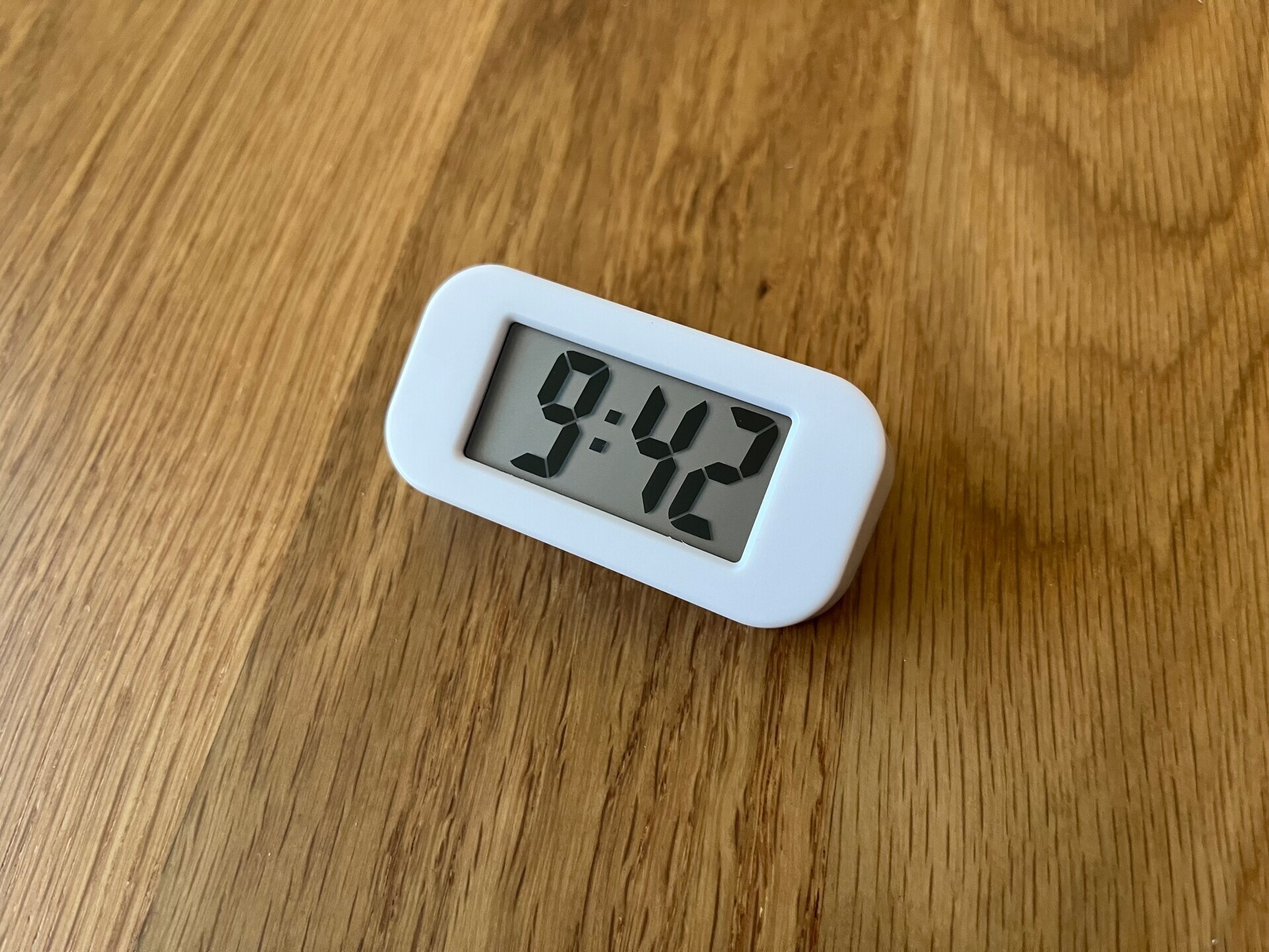 【100均】置き時計を5個買ってみた!ダイソー・セリア・キャン★ドゥの売り場を調査