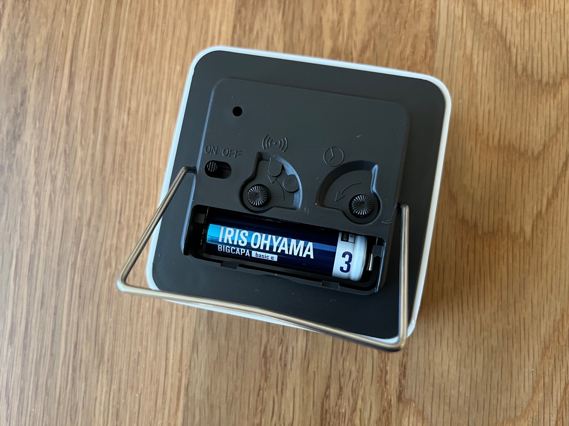 【100均】置き時計を5個買ってみた!ダイソー・セリア・キャン★ドゥの売り場を調査