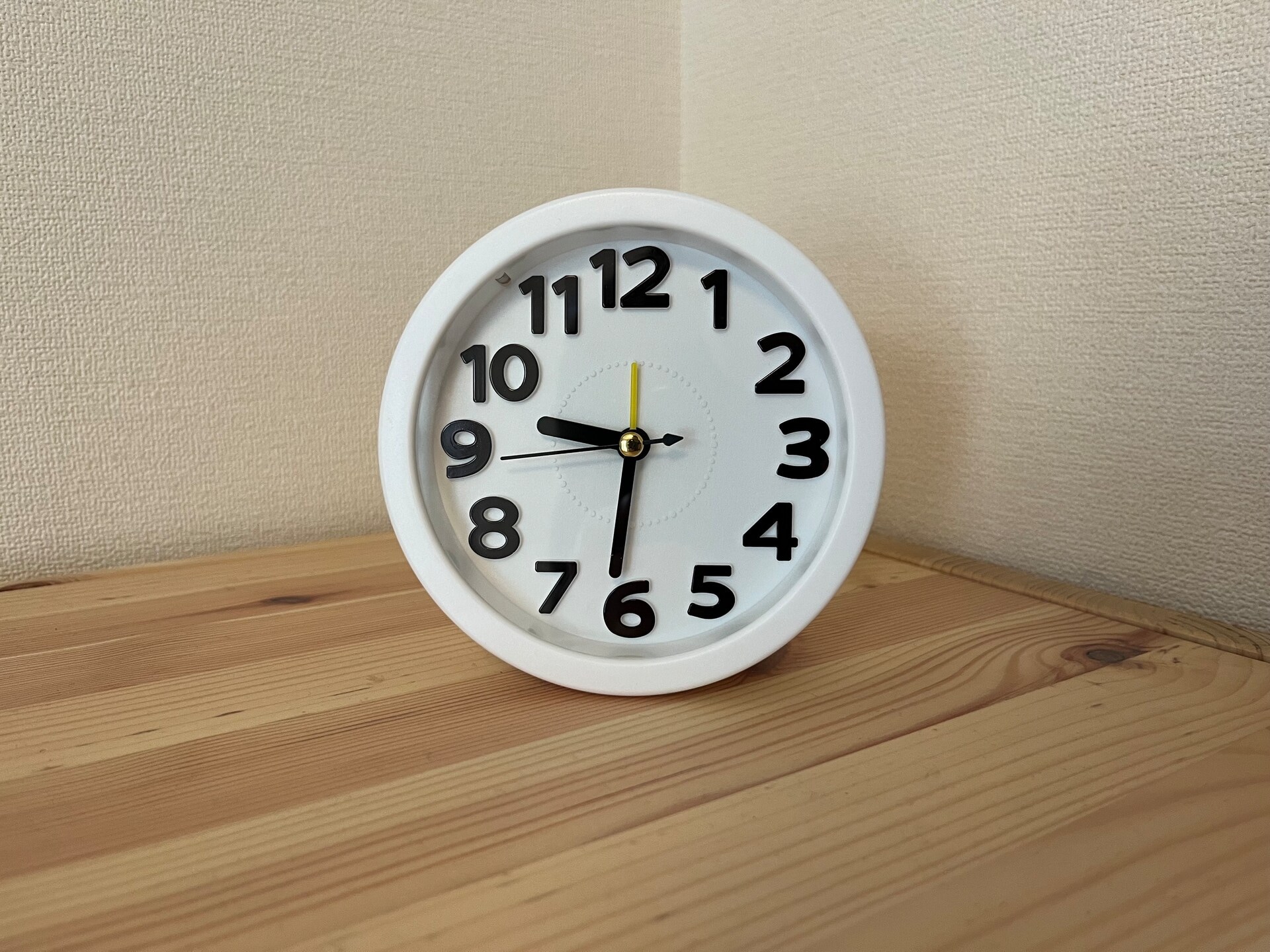 【100均】置き時計を5個買ってみた!ダイソー・セリア・キャン★ドゥの売り場を調査