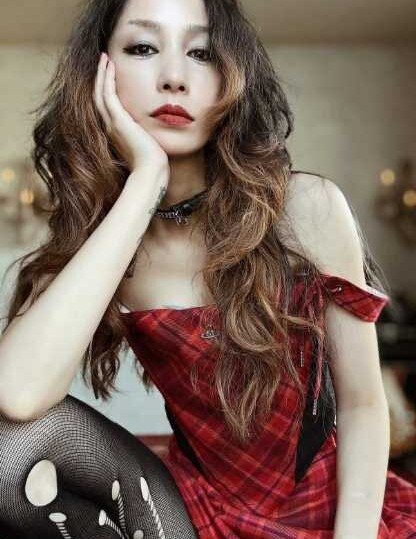 Instagram:中島美嘉(@mikanakashima_official)より