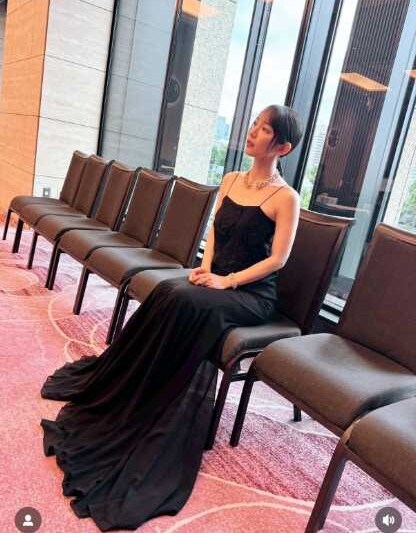 Instagram:吉岡里帆(@riho_yoshioka)より