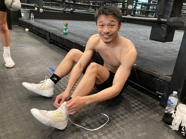 中谷はBOXRAWの新たなシューズで統一戦に挑む