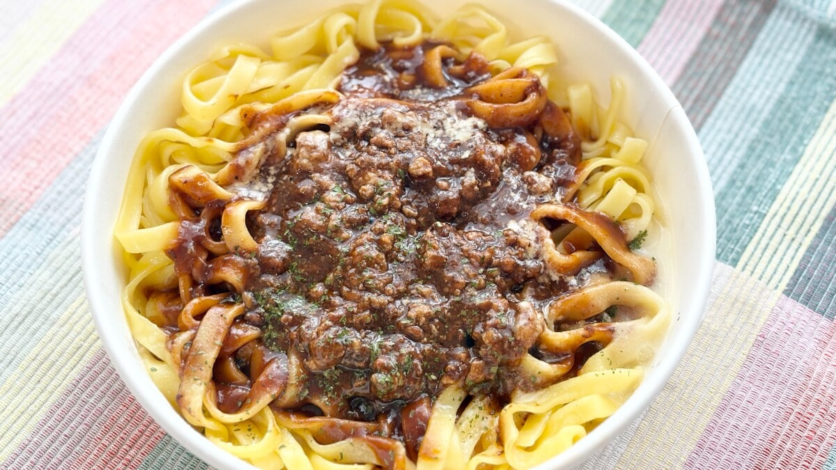 もちもち麺&コク深い味に大満足【セブン】冷凍“じゃない”方の生パスタ