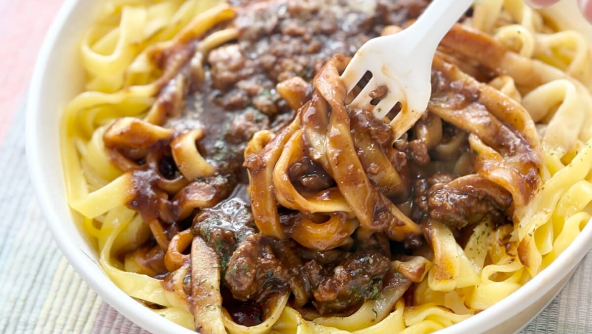 もちもち麺&コク深い味に大満足【セブン】冷凍“じゃない”方の生パスタ