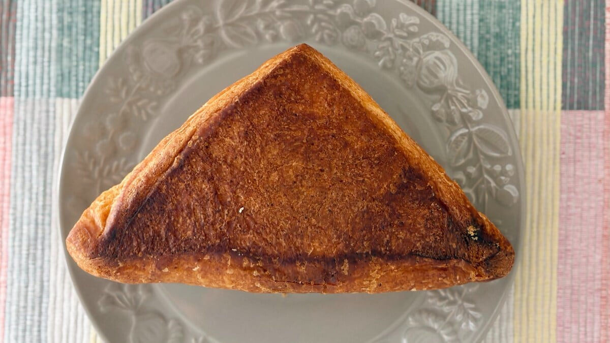 リベイクしたら「チーズドゥルドゥル」【ローソン】の三角パンの味は?