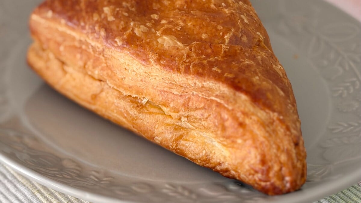 リベイクしたら「チーズドゥルドゥル」【ローソン】の三角パンの味は?