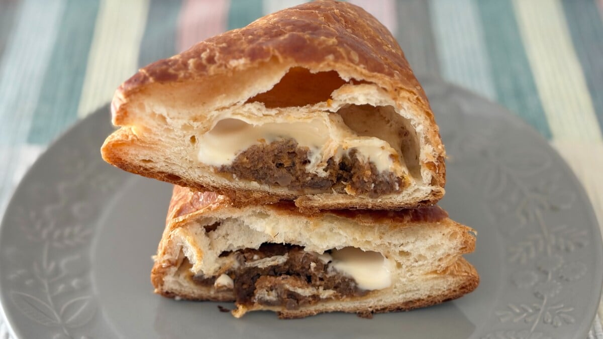 リベイクしたら「チーズドゥルドゥル」【ローソン】の三角パンの味は?