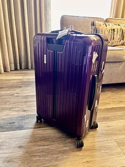 無事にホテルに届けられた私のスーツケース!!