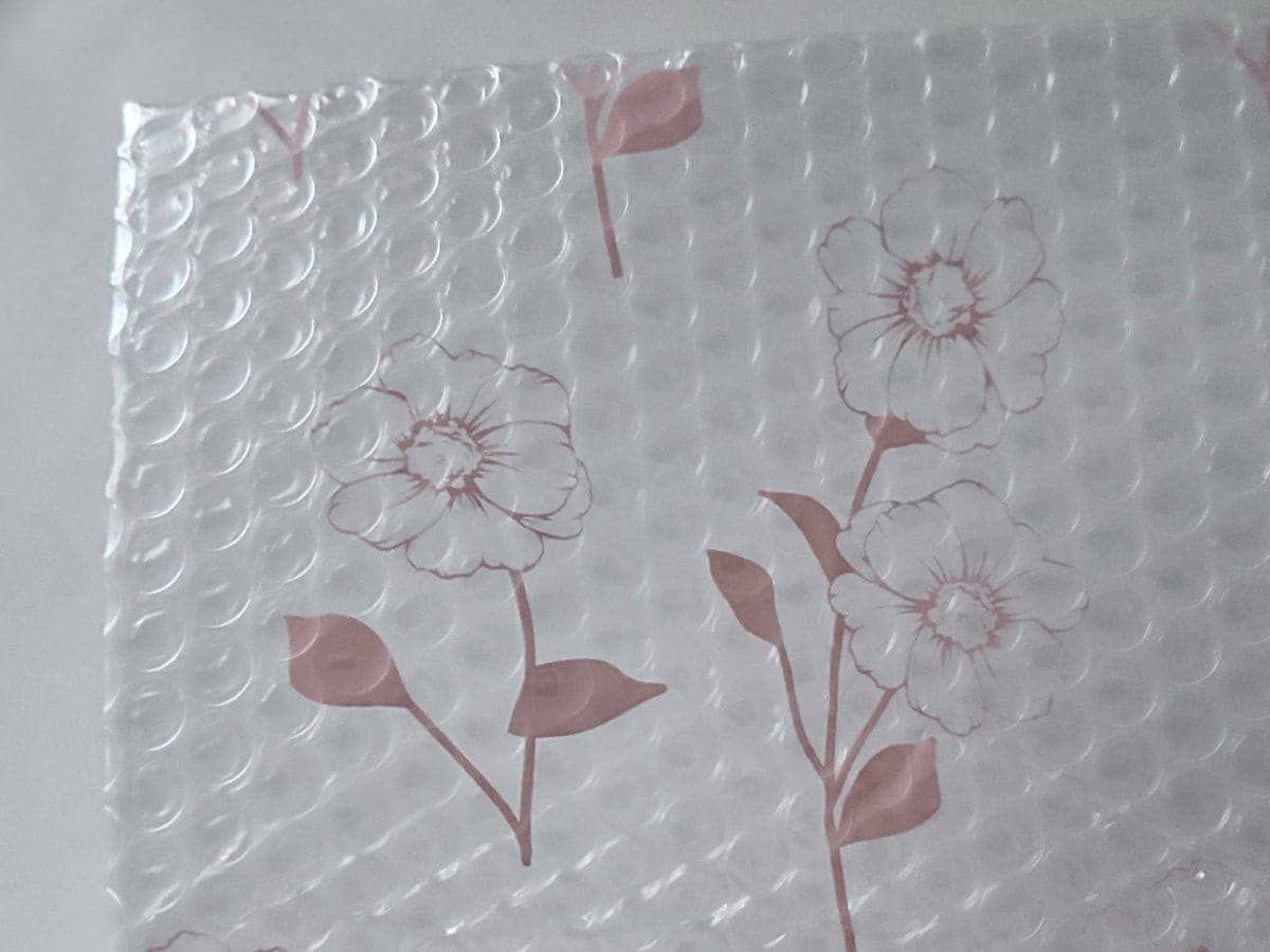 賃貸OK！窓の寒さ対策は100均で｜今すぐ使える断熱アイテムを紹介