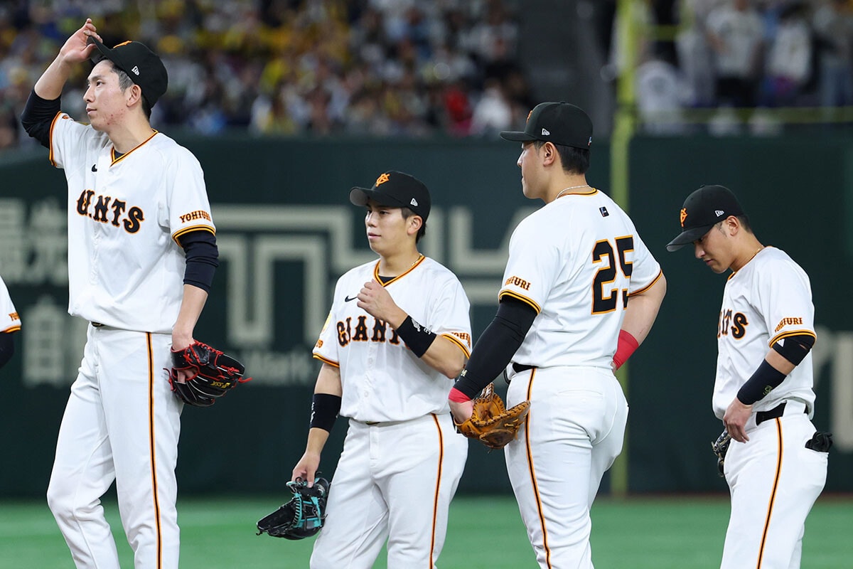 開幕から3試合に登板し、自責点14、防御率11.12と打ち込まれた巨人・戸郷。2軍で調整後の復活を期待したい