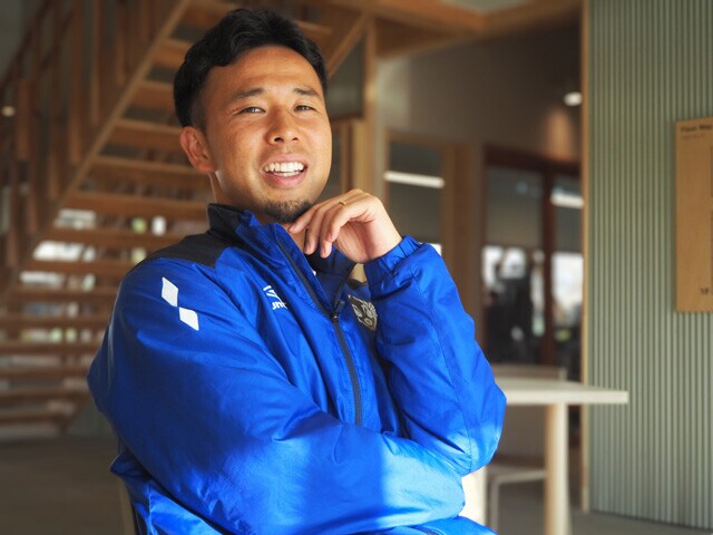 中村は「シンプルにもう一回Jリーガーになりたい」と話す