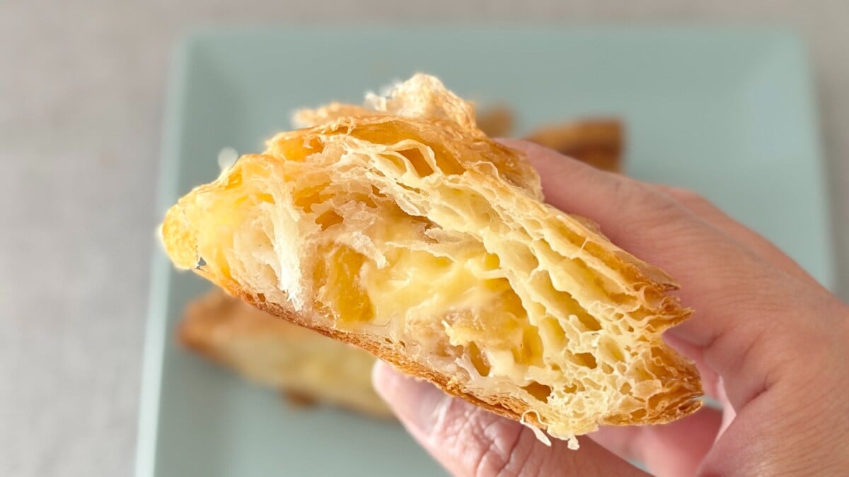 りんごのごろっと感とカスタードの甘みが贅沢!【ローソン】の新作パイ