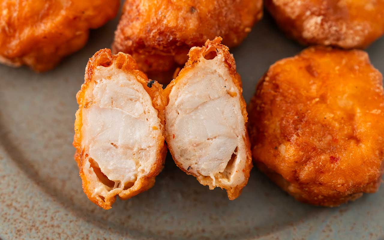 何度でも食べたい【ローソン】老舗コラボの「からあげクン」は美味いにもほどがある