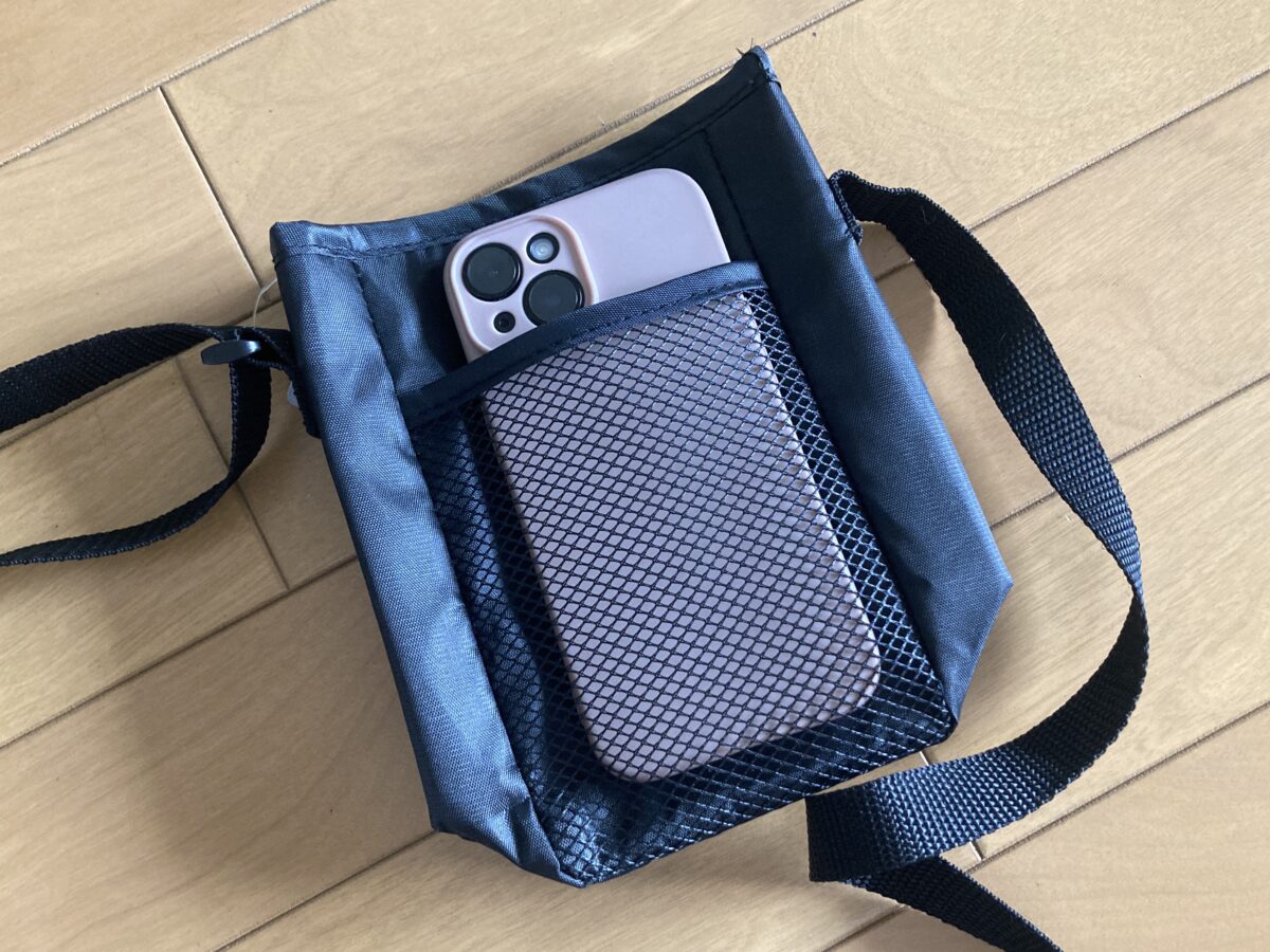【ダイソー】スマホショルダーが可愛すぎ♡長さやシートの形状も徹底比較！