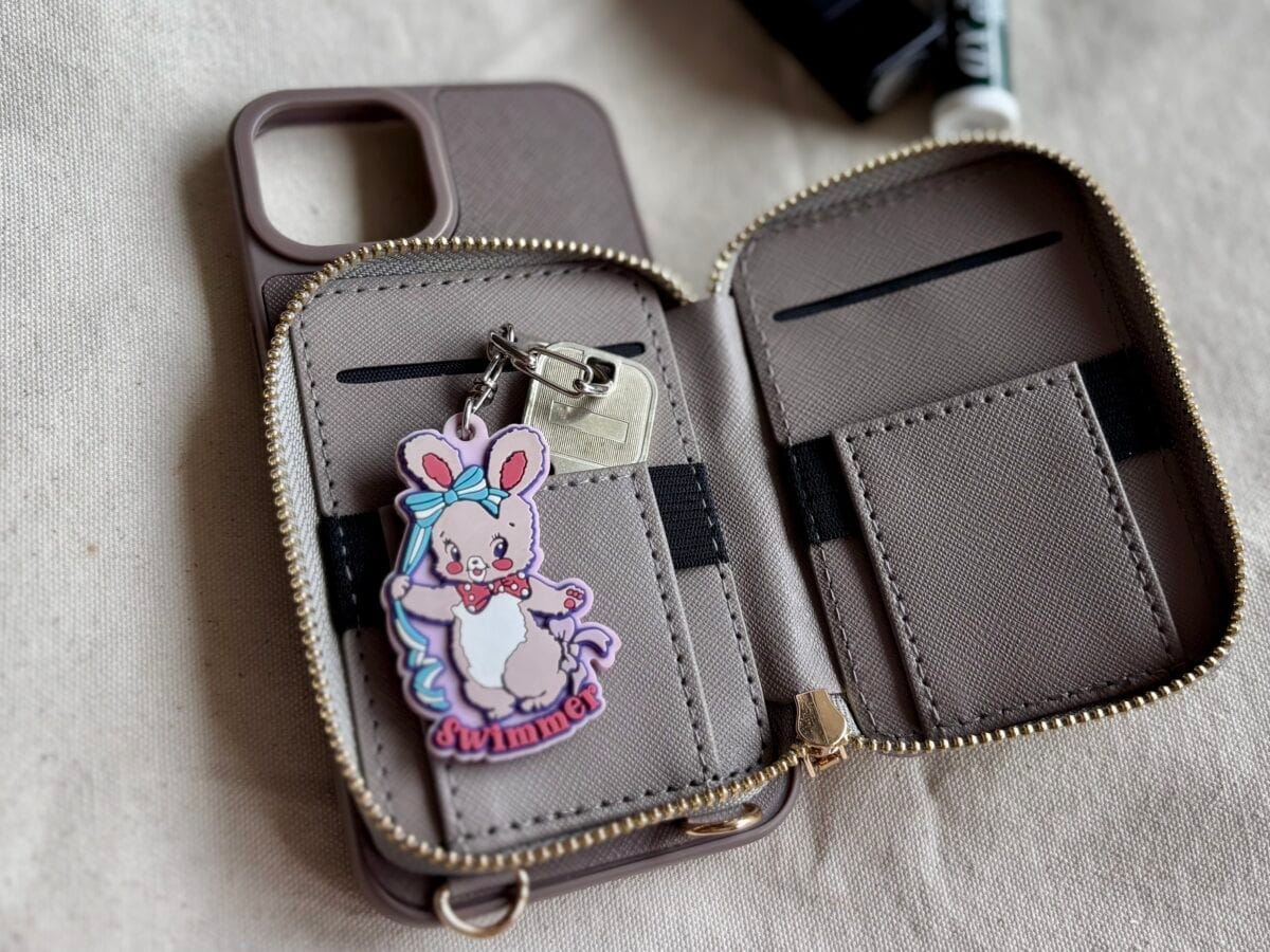 【ダイソー】スマホショルダーが可愛すぎ♡長さやシートの形状も徹底比較！