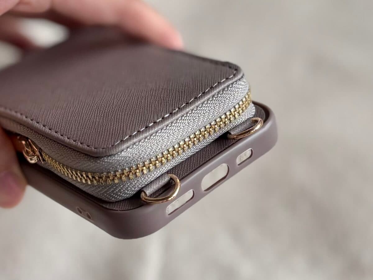 【ダイソー】スマホショルダーが可愛すぎ♡長さやシートの形状も徹底比較！