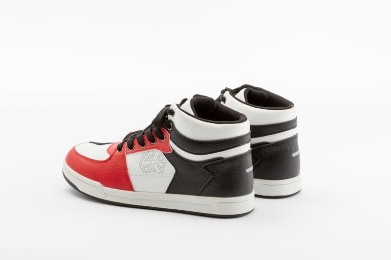 コストパフォーマンスを追求してSCOYCO史上最安の8000円台を実現したベーシックモデル|普段履きできるカジュアルライディングシューズSCOYCO(スコイコ)「MT100」