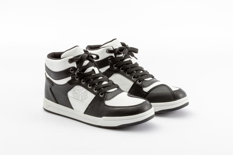 コストパフォーマンスを追求してSCOYCO史上最安の8000円台を実現したベーシックモデル|普段履きできるカジュアルライディングシューズSCOYCO(スコイコ)「MT100」