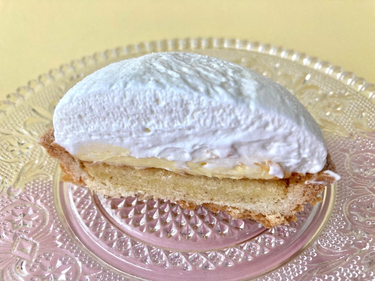 爽やかなチーズクリームが印象的！【ローソン】優しい食感＆味わいの白いクリームタルト