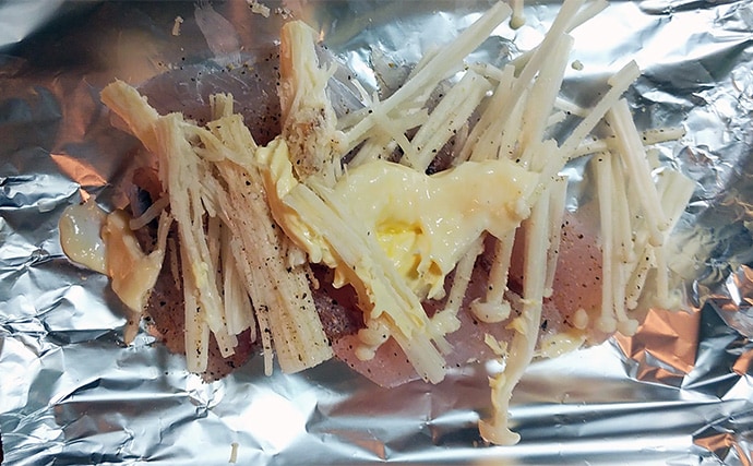 釣魚で作る「秋の味覚」レシピ:ネリゴのホイル焼き キノコとバターで食欲全開