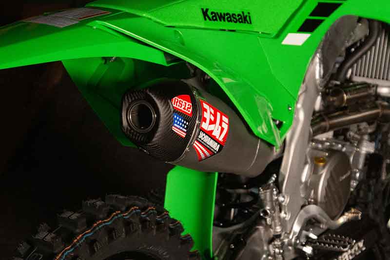 ヨシムラがカワサキ KX250(25)用「RS-12 レーシングサイクロン」の受注をスタート! 記事2