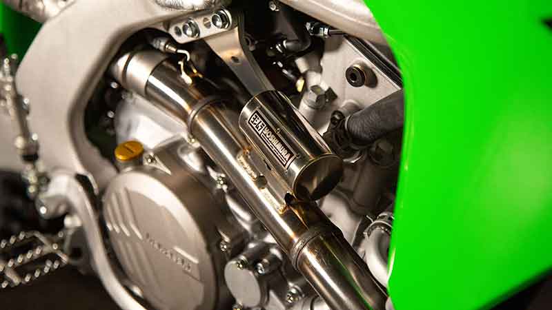 ヨシムラがカワサキ KX250(25)用「RS-12 レーシングサイクロン」の受注をスタート! 記事4