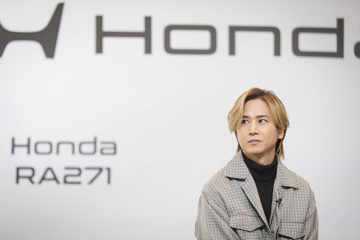 「F1はドライバーが0.1秒、0.01秒を削るために、マシンやコースの限界を攻めるレースであってほしい」(堂本光一)