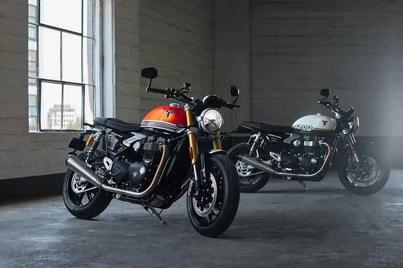 Speed Twin 1200/RS 記事1