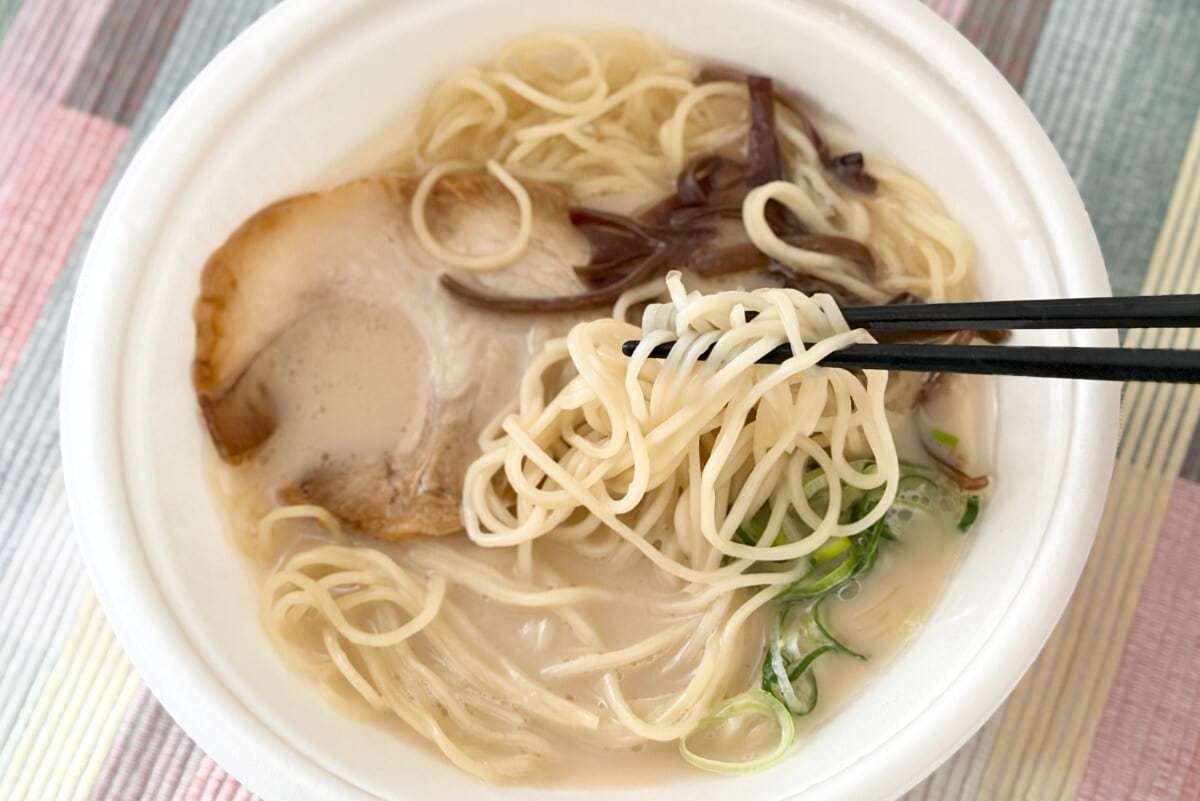 まろやかスープがたまらん【ファミマ】5週連続売り上げ1位の商品が復活