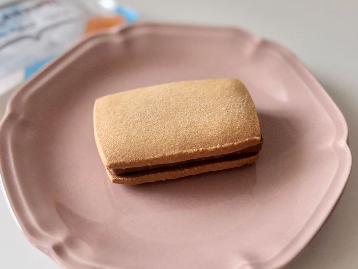 「罪深い分厚さ」【カルディ】品切れ続出！？SNSで話題のクッキーを実食