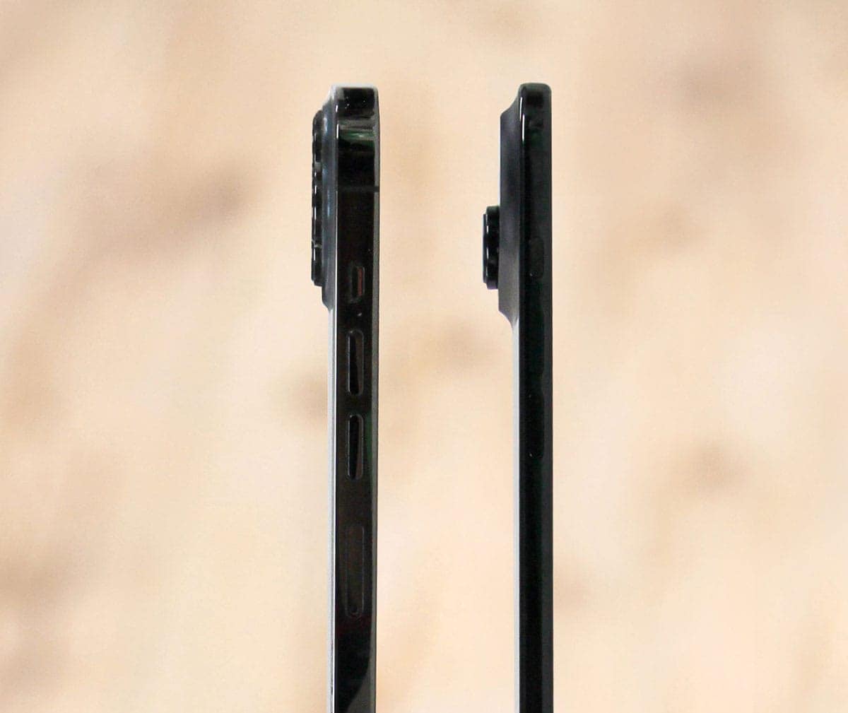 結局『iPhone Air』は買いか!? iPhone 16や13 Pro Maxなどと比較してみたの画像1
