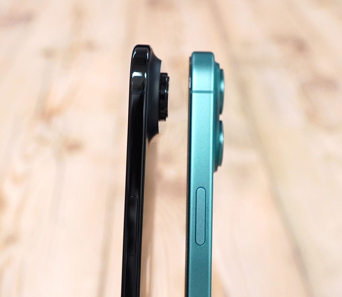 結局『iPhone Air』は買いか!? iPhone 16や13 Pro Maxなどと比較してみたの画像1