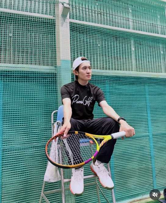 Instagram:向井康二(@sn_kojimukai_official)より