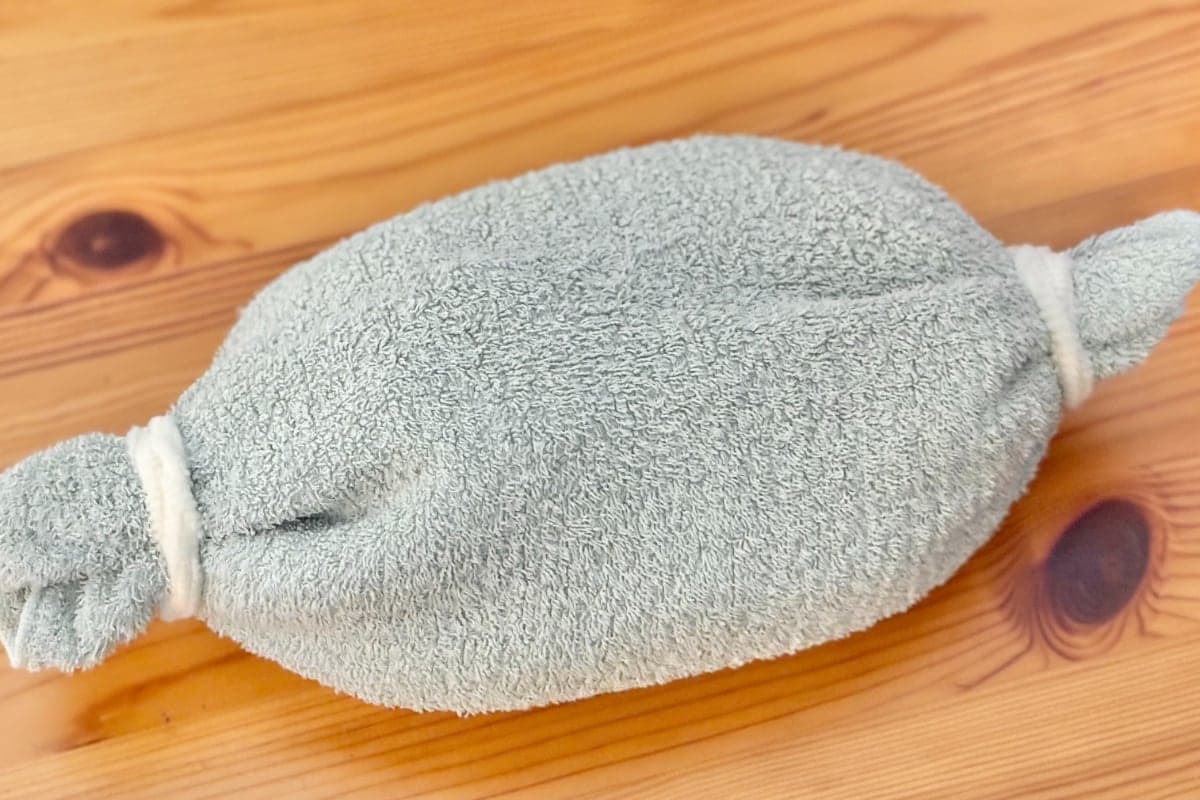 湯たんぽは100均で買える？その実力もチェック【ダイソー・セリア・キャンドゥ】