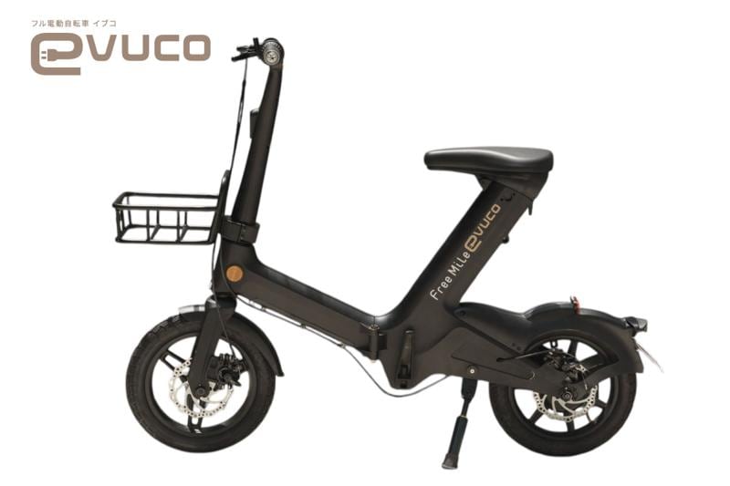 免許不要の“原付”evuco、ハンマーで叩いても壊れない頑丈ボディに特殊モーターで坂道スイスイ　コンセプトは「大人が自然に乗れる一台」