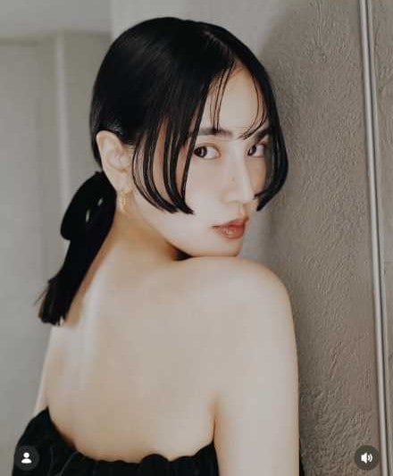 Instagram:藤井夏恋(@fujiikaren_official)より