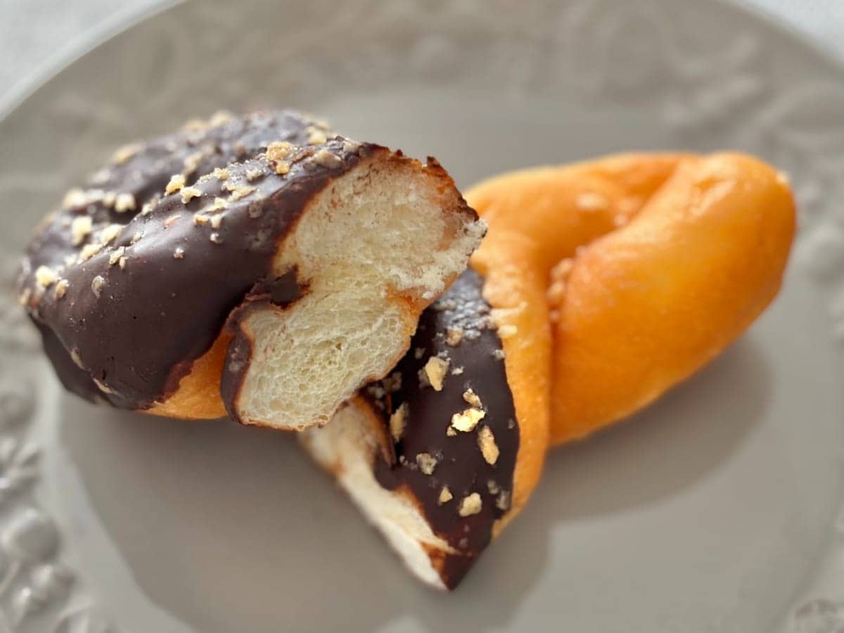 甘いものへの欲求が満たされる！【ファミマ】シェアもできちゃうドーナツ