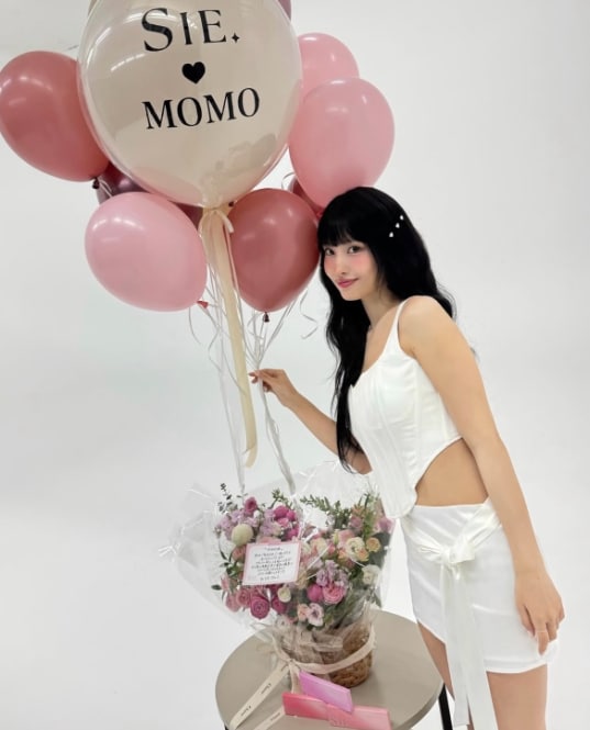 Instagram:モモ(@momo)より