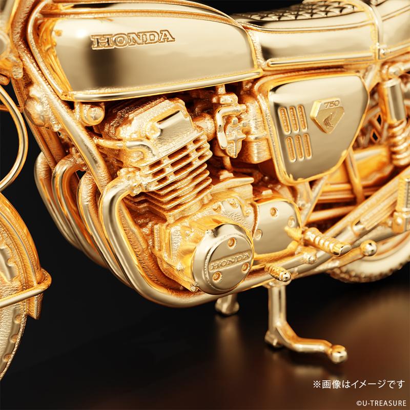 【Honda】”ナナハン”の代名詞「CB750FOUR」1969年モデルの1/24サイズ シルバー製フィギュア。ナンバープレートにシリアルナンバーを刻印