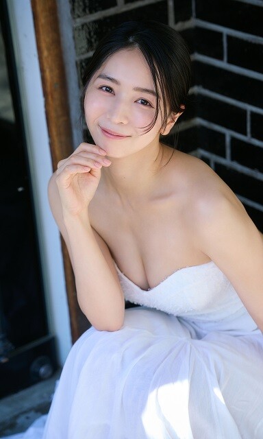 傳谷英里香デジタル写真集『太陽のミューズ』／撮影：中村和孝