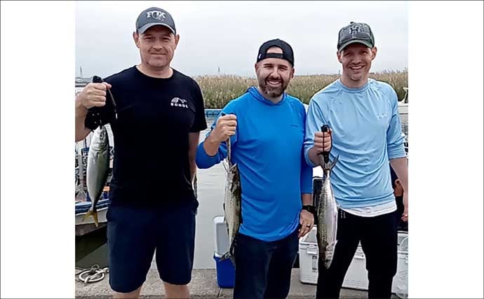 【沖のルアー釣果速報】持ち上がらないほどの重量感!ジギング船で7kg超えブリ手中に歓喜(愛知)