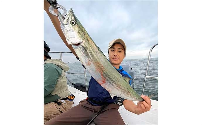 【沖のルアー釣果速報】持ち上がらないほどの重量感!ジギング船で7kg超えブリ手中に歓喜(愛知)