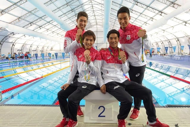 銅メダル獲得後にパシャリ。彼らとは公私共にいまだに良い関係が続いています