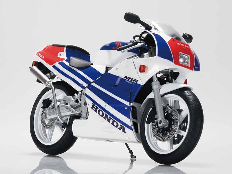 アオシマの1/12 完成品バイクシリーズに「Honda NSR250R '89」が登場! 記事3