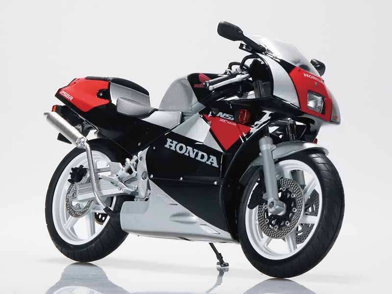 アオシマの1/12 完成品バイクシリーズに「Honda NSR250R '89」が登場! 記事5