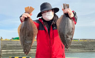 周防灘の泳がせ釣りで75cm大判を筆頭に船中8尾のヒラメを手中【山口】青物や根魚もヒット!