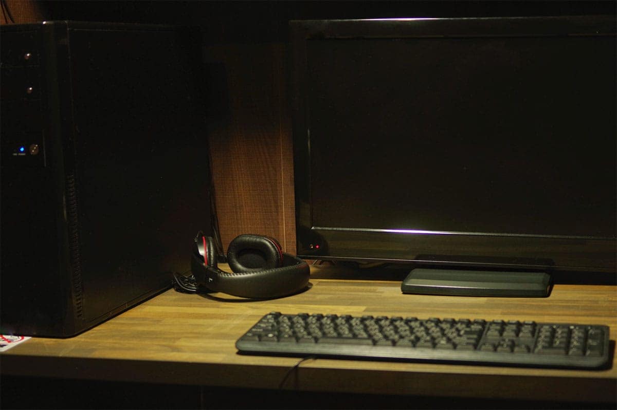 意外な穴場？「ネットカフェ」のPCを利用する1