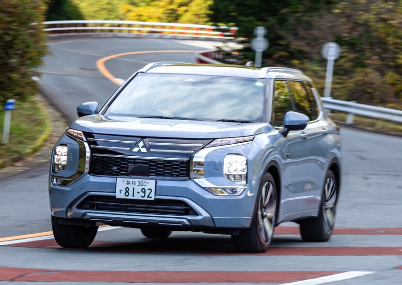 今回試乗したのは最上級モデルとなるPエグゼクティブパッケージ（3列7人乗り）。ちなみに改良のテーマは「洗練」と「上質」